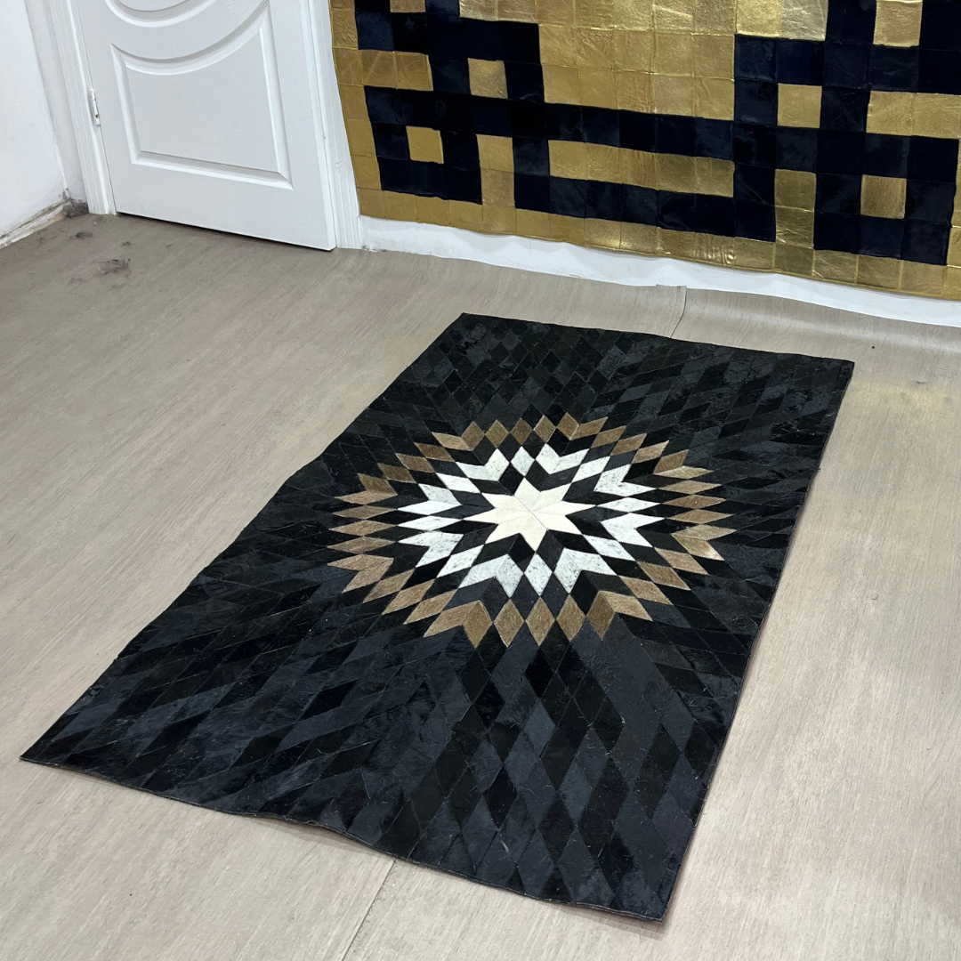 Yıldız Desenli Siyah Dana Derisi
