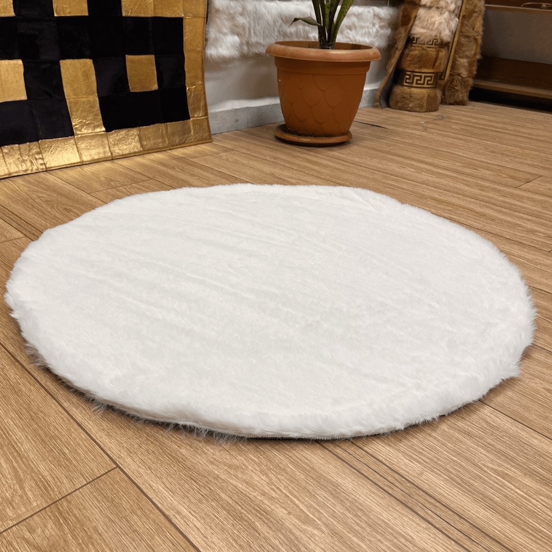 Beyaz Yuvarlak Peluş Halı - Sancak Deri Halı