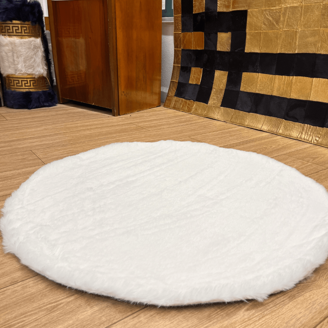 Beyaz Yuvarlak Peluş Halı - Sancak Deri Halı